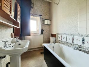 Bathroom- click for photo gallery